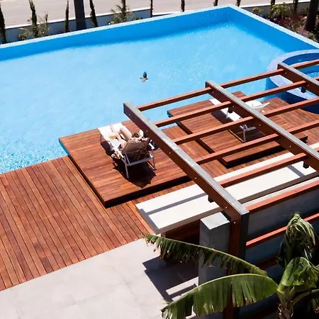 Villa Vivo Mare Beachfront Villas- Blue Diamond *