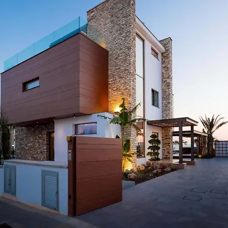 Vivo Mare Beachfront Villas- Blue Diamond Villa