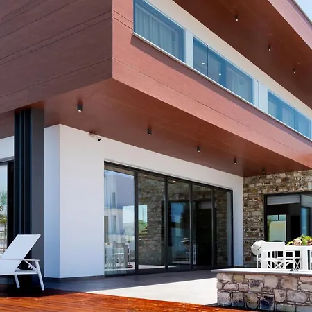 Vivo Mare Beachfront Villas- Blue Diamond Villa