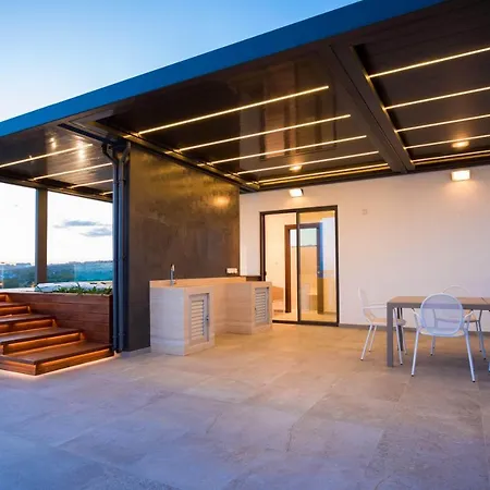 Villa Vivo Mare Beachfront Villas- Blue Diamond *