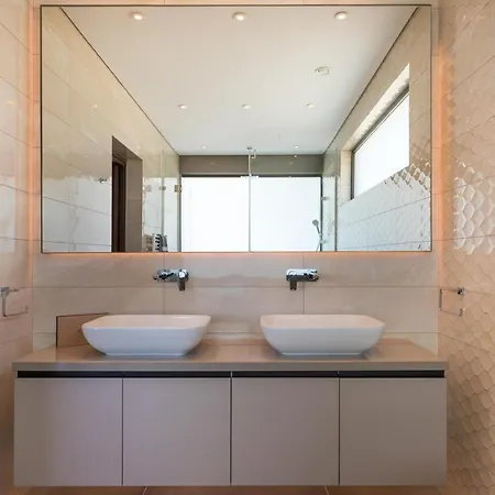 Villa Vivo Mare Beachfront Villas- Blue Diamond *