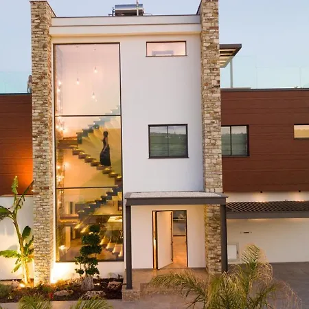 Vivo Mare Beachfront Villas- Blue Diamond Villa *