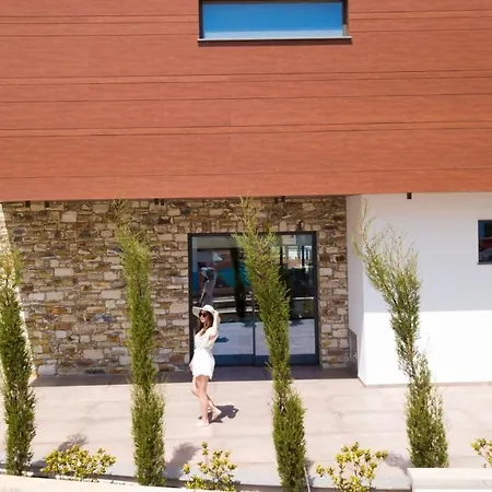 Вилла Vivo Mare Beachfront Villas- Blue Diamond